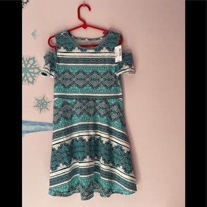 Children’s Place girls off the shoulder sundress. Size 5/6. Brand new with tags.